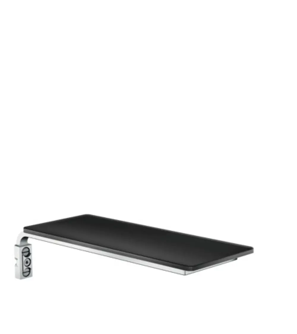 Schwarze Ablage von Hansgrohe mit einer glatten Oberfläche, montiert an einem linken Befestigungselement in Chromoptik.